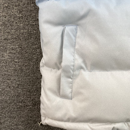 trapstar-irongate-t-badge-gilet-ice-blue-gradient-5-Drip Store Argentina