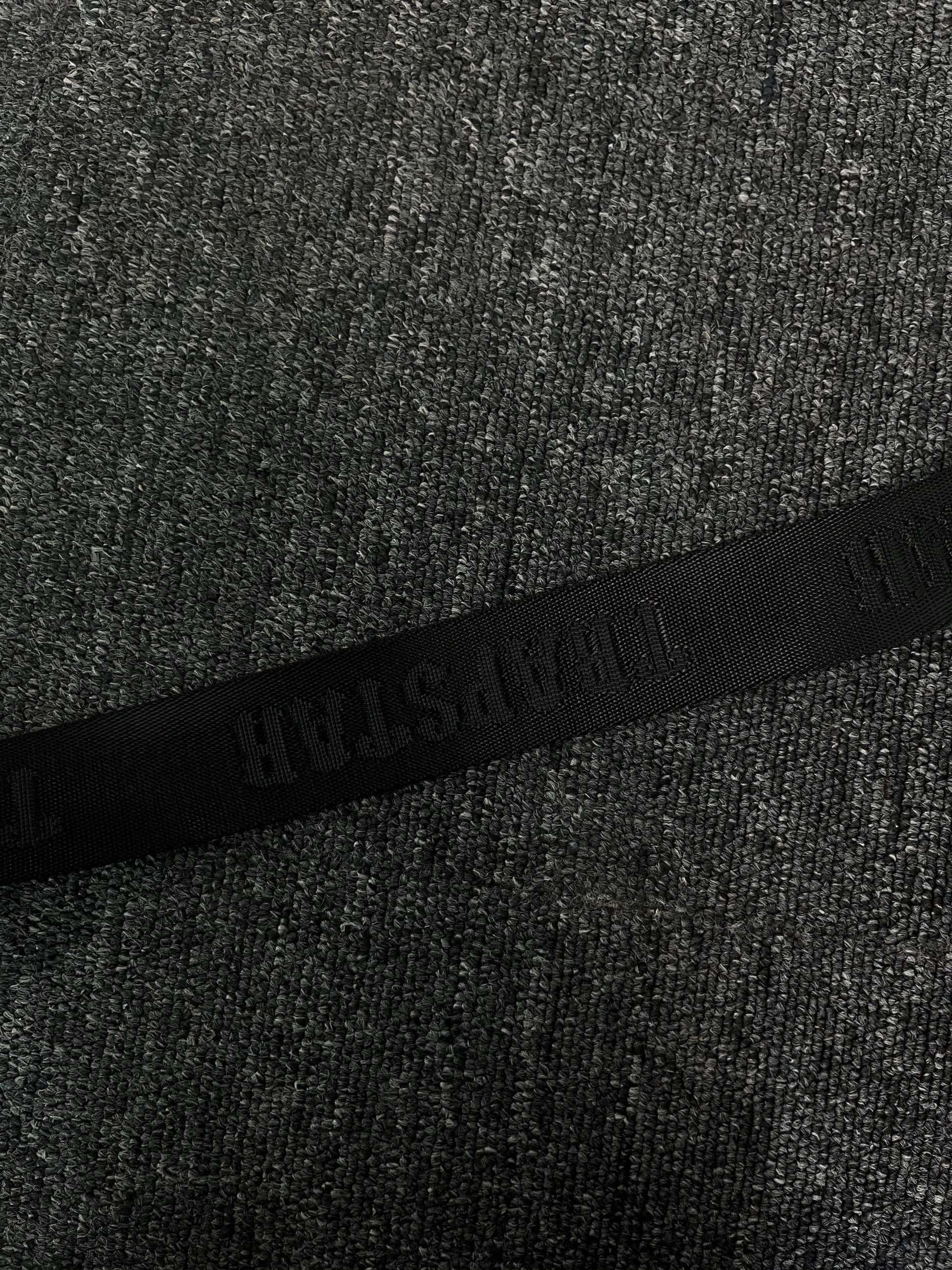 trapstar-irongate-t-crossbody-bag-black-edition-4-Drip Store Argentina