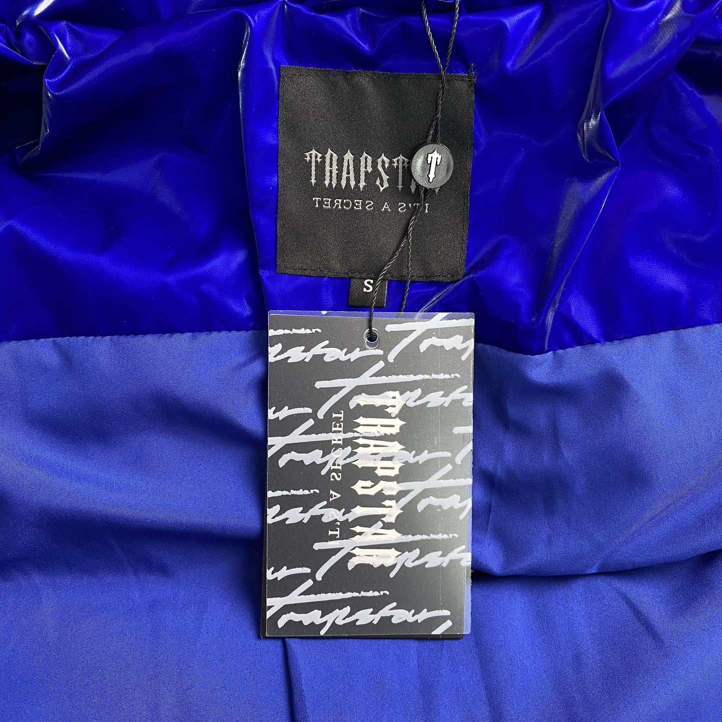 trapstar-irongate-t-puffer-jacket-shiny-blue-11-Drip Store Argentina