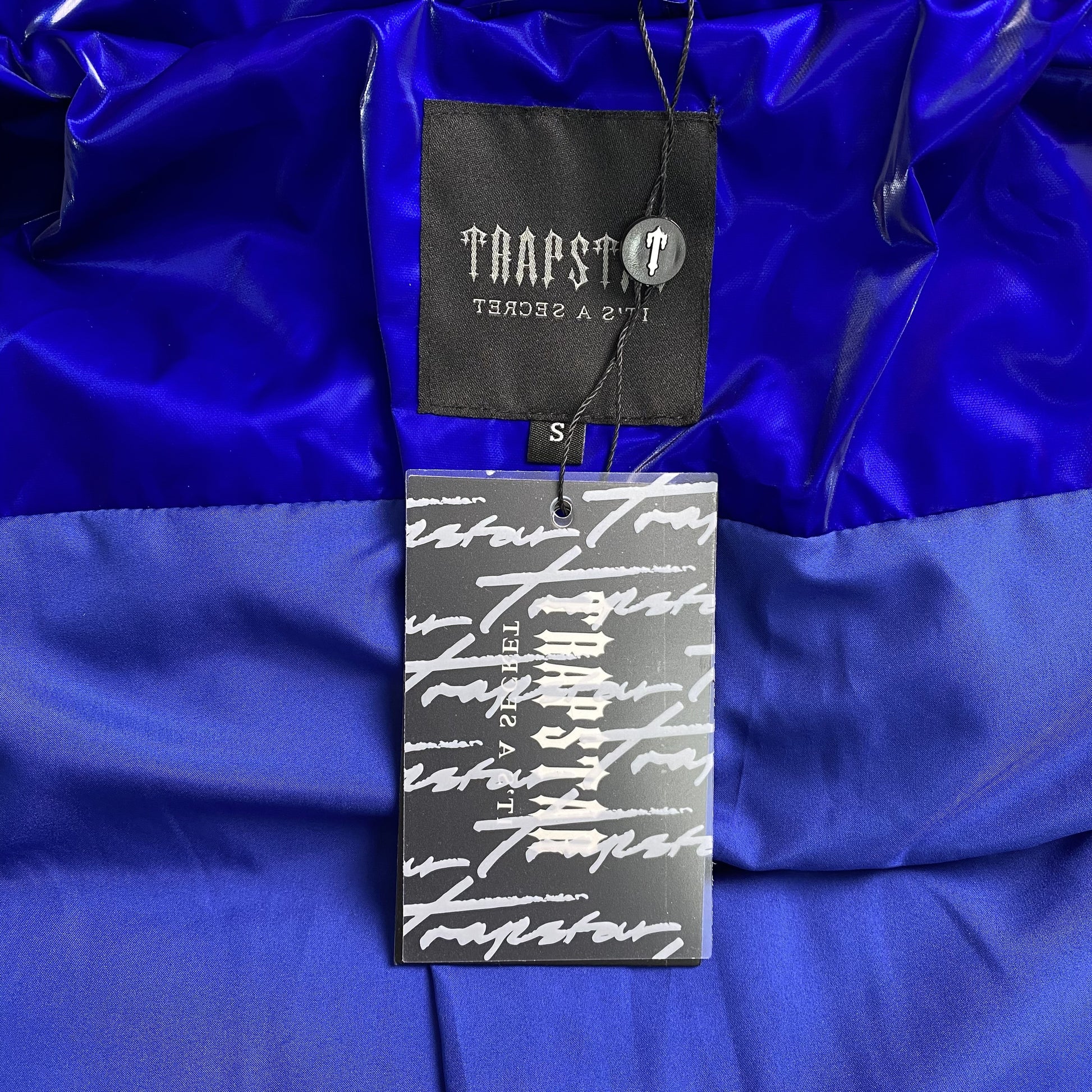 trapstar-irongate-t-puffer-jacket-shiny-blue-11-Drip Store Argentina