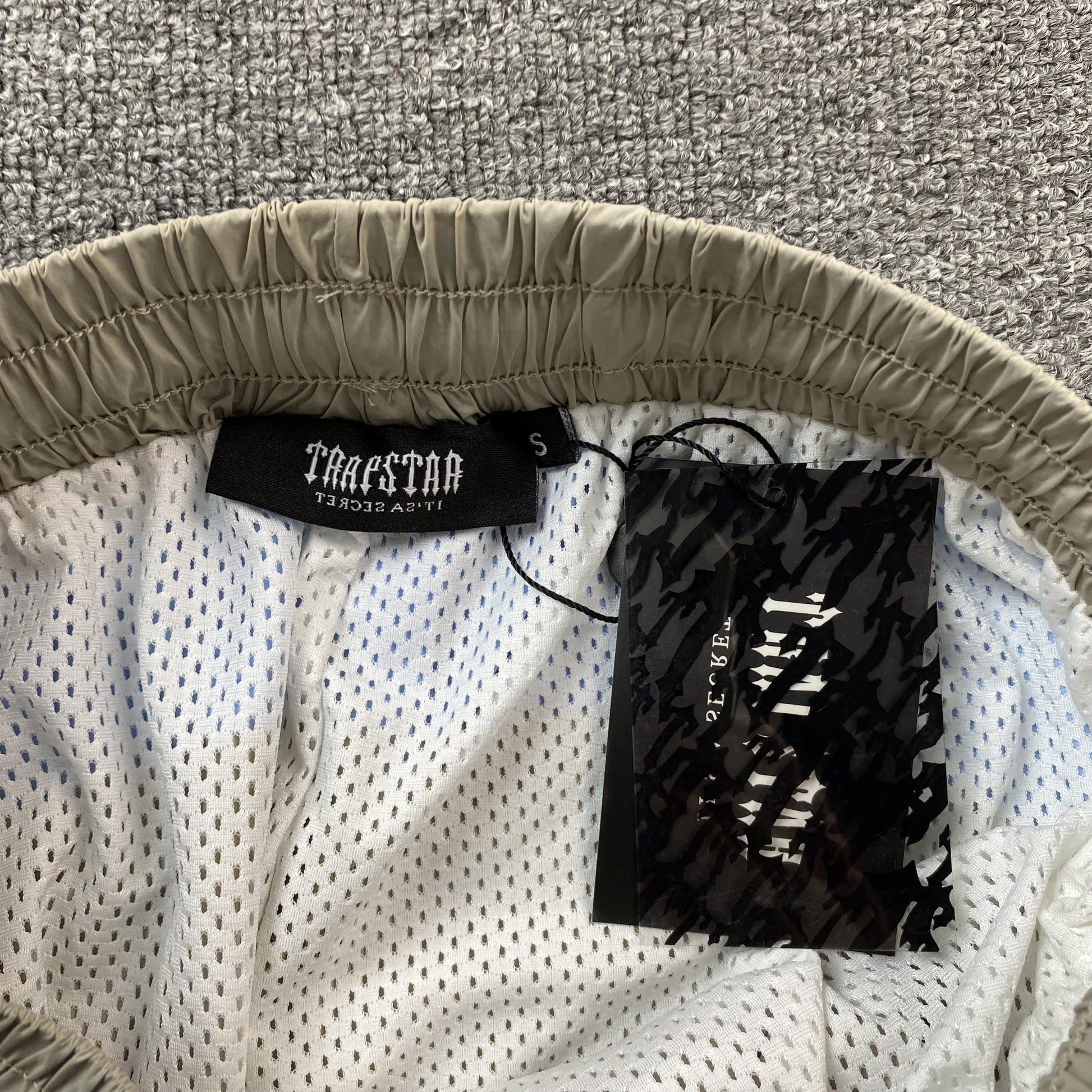 trapstar-irongate-t-shellsuit-grey-8-Drip Store Argentina