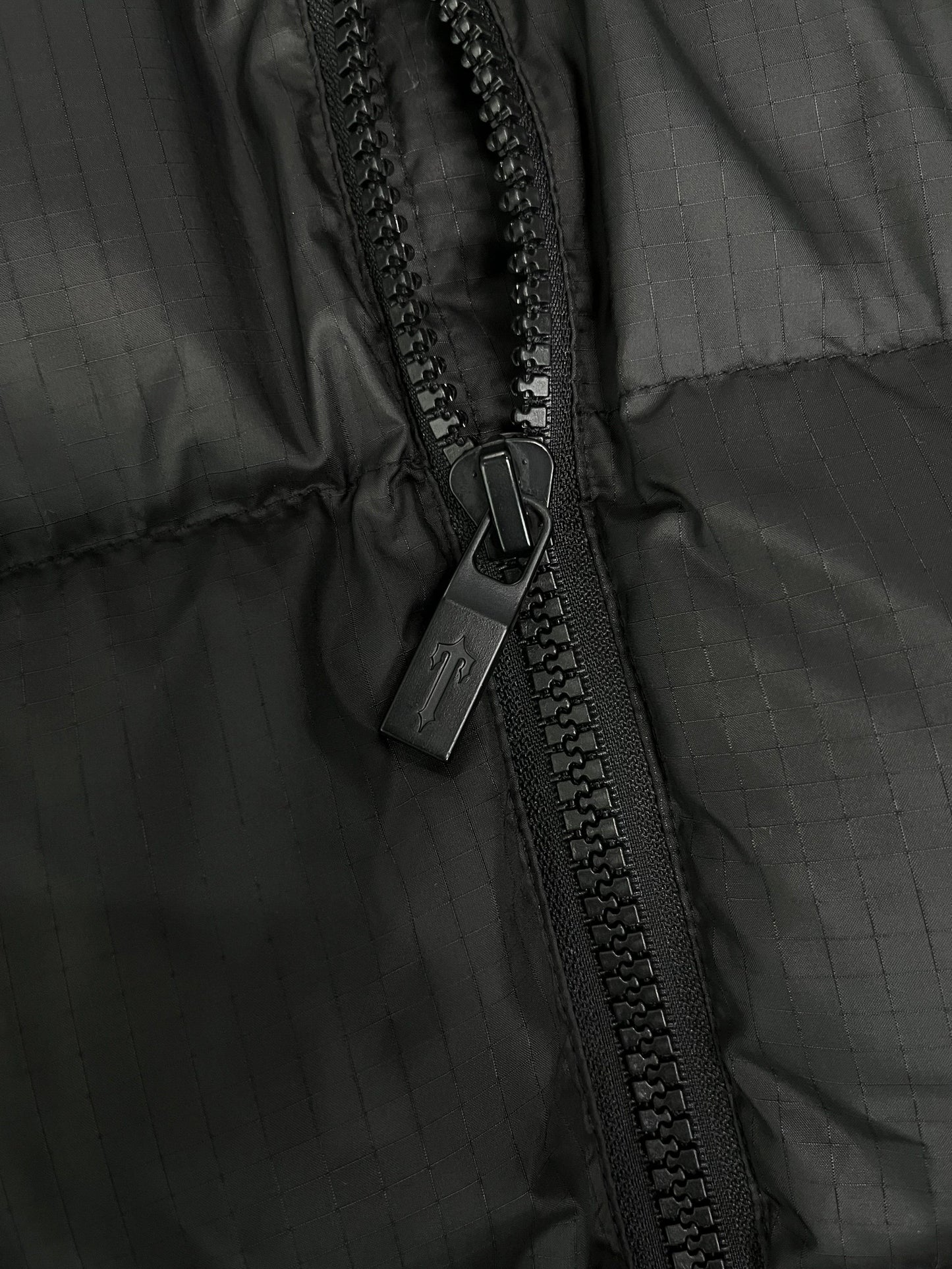 Campera Trapstar Shooters Hooded Puffer Negra