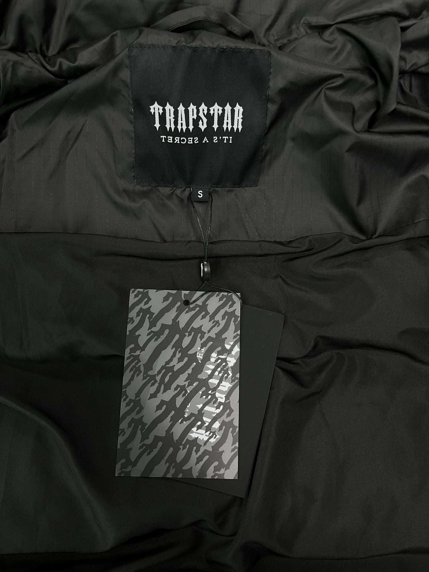 Campera Trapstar Shooters Hooded Puffer Negra