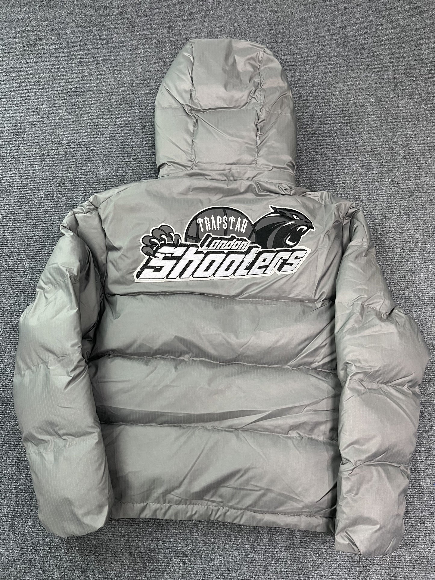 Campera Trapstar Shooters Hooded Puffer Gris