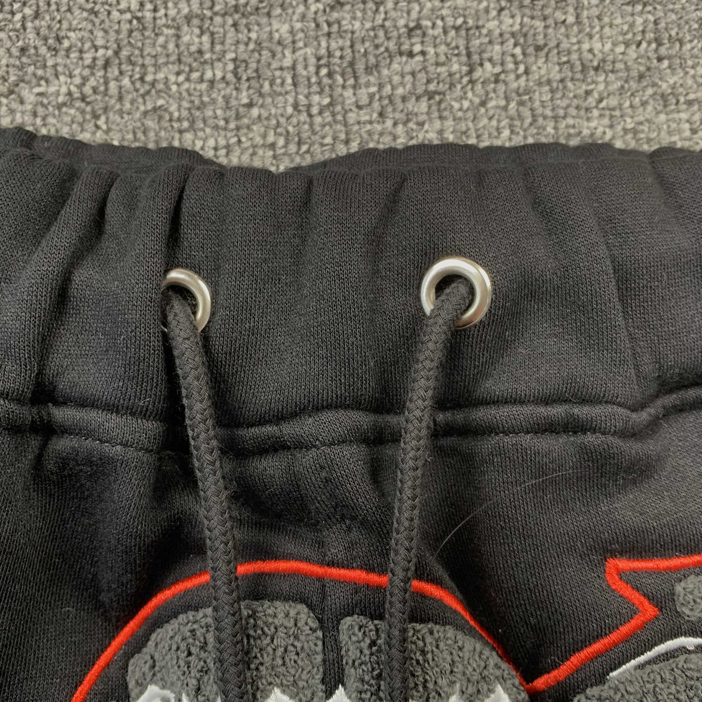 trapstar-shooters-tracksuit-black-red-7-Drip Store Argentina