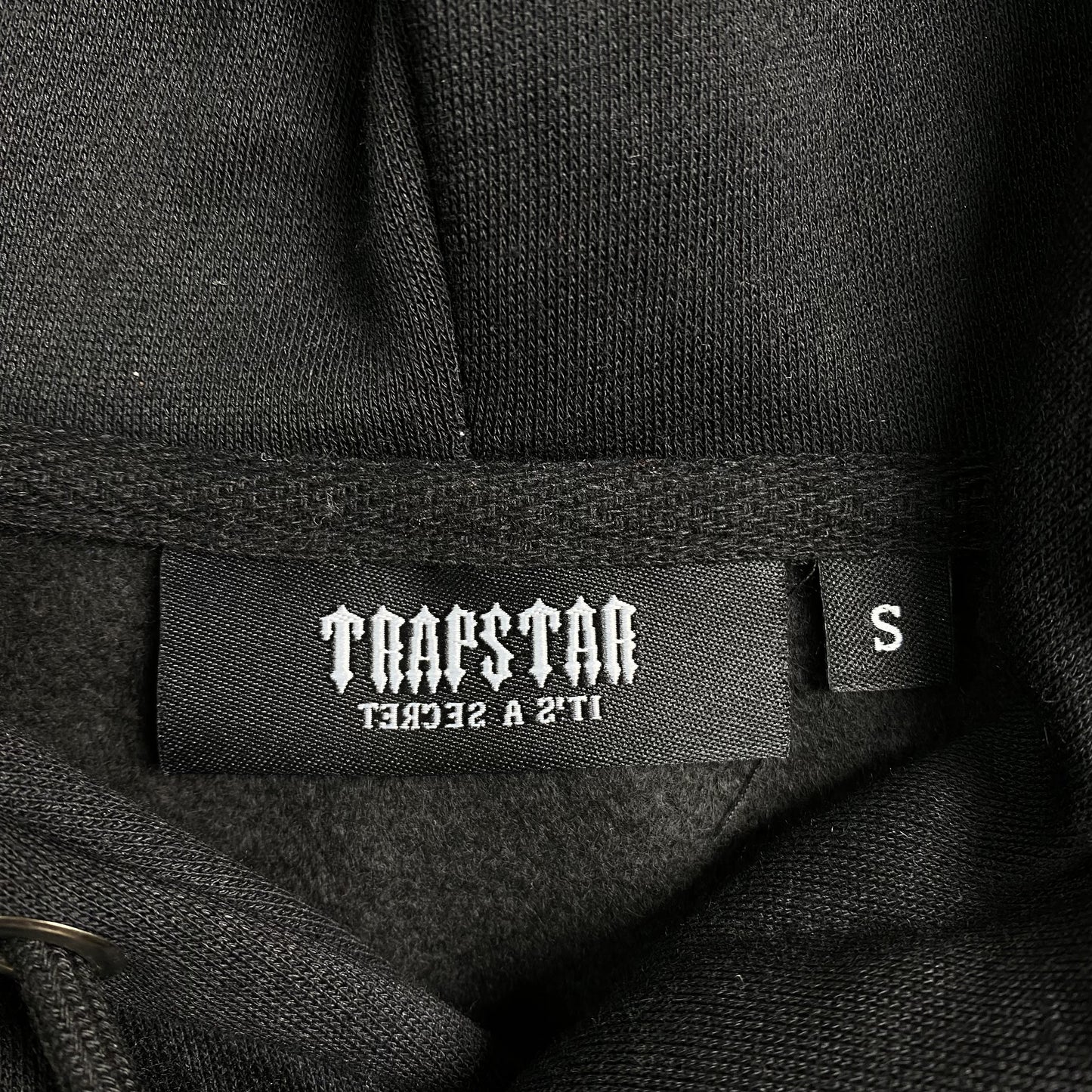 trapstar-shooters-tracksuit-blackout-10-Drip Store Argentina