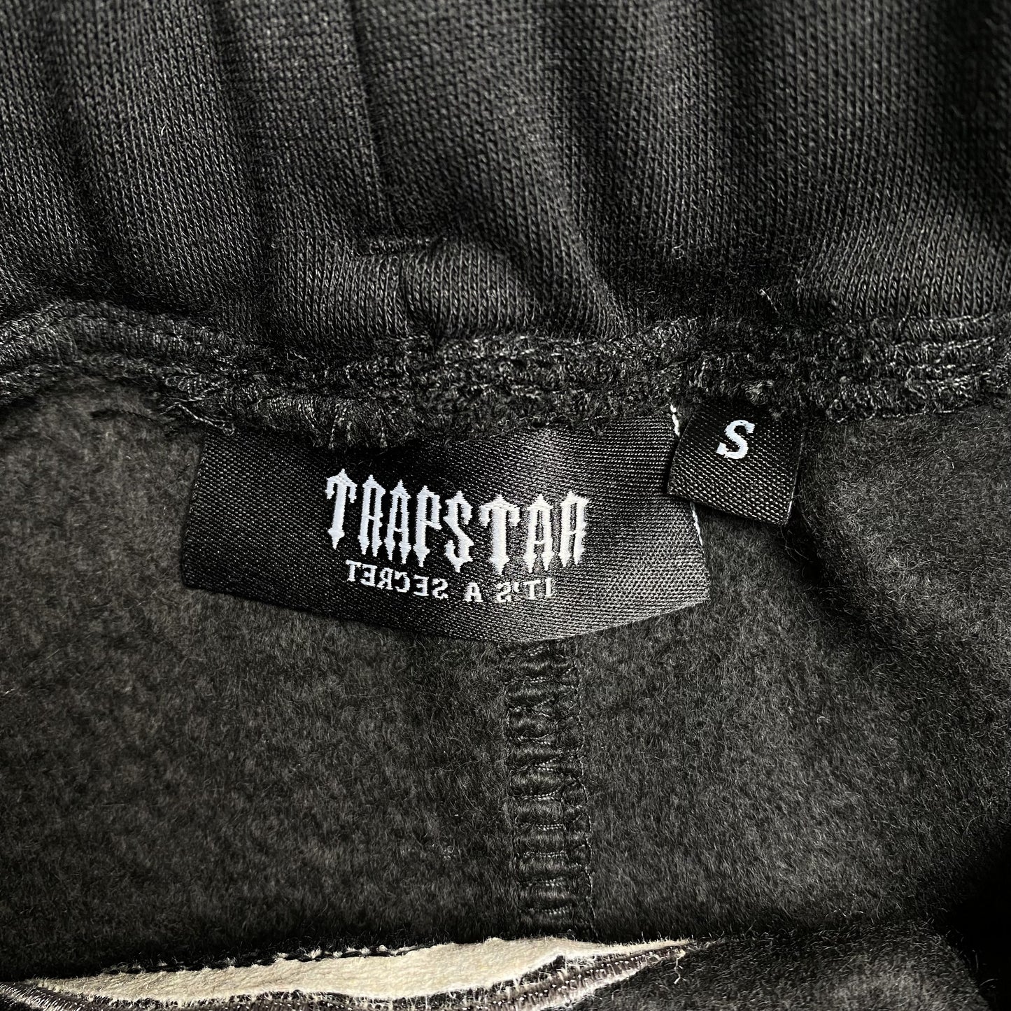 trapstar-shooters-tracksuit-blackout-7-Drip Store Argentina