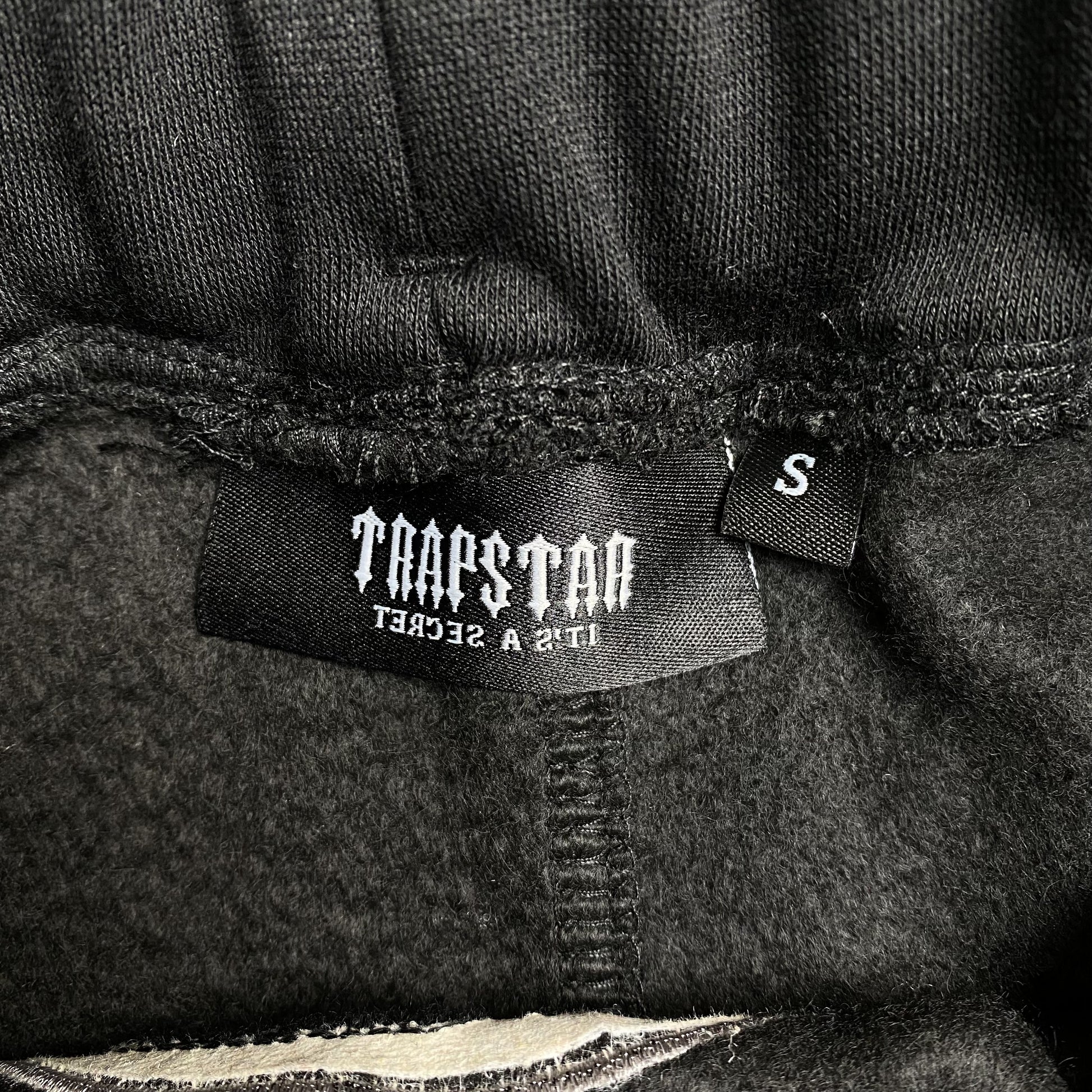 trapstar-shooters-tracksuit-blackout-7-Drip Store Argentina