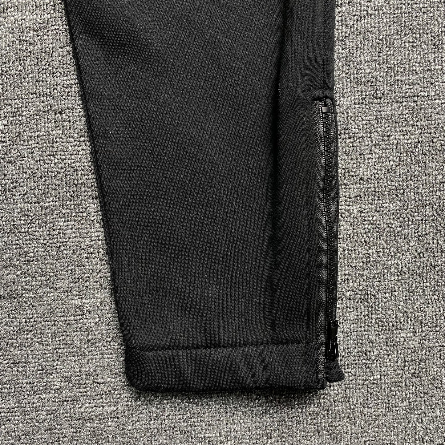 trapstar-shooters-tracksuit-blackout-9-Drip Store Argentina