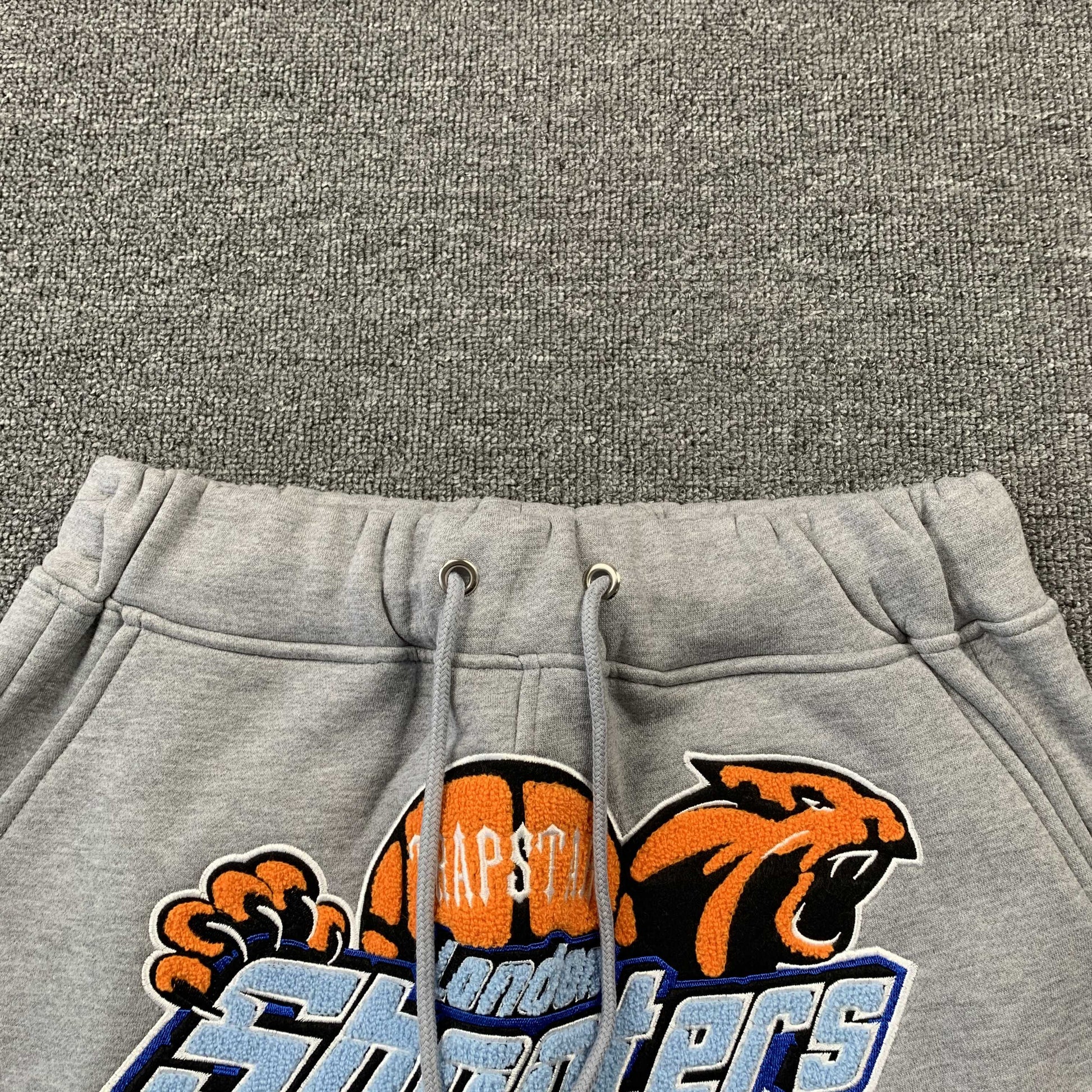 trapstar-shooters-tracksuit-grey-15-Drip Store Argentina