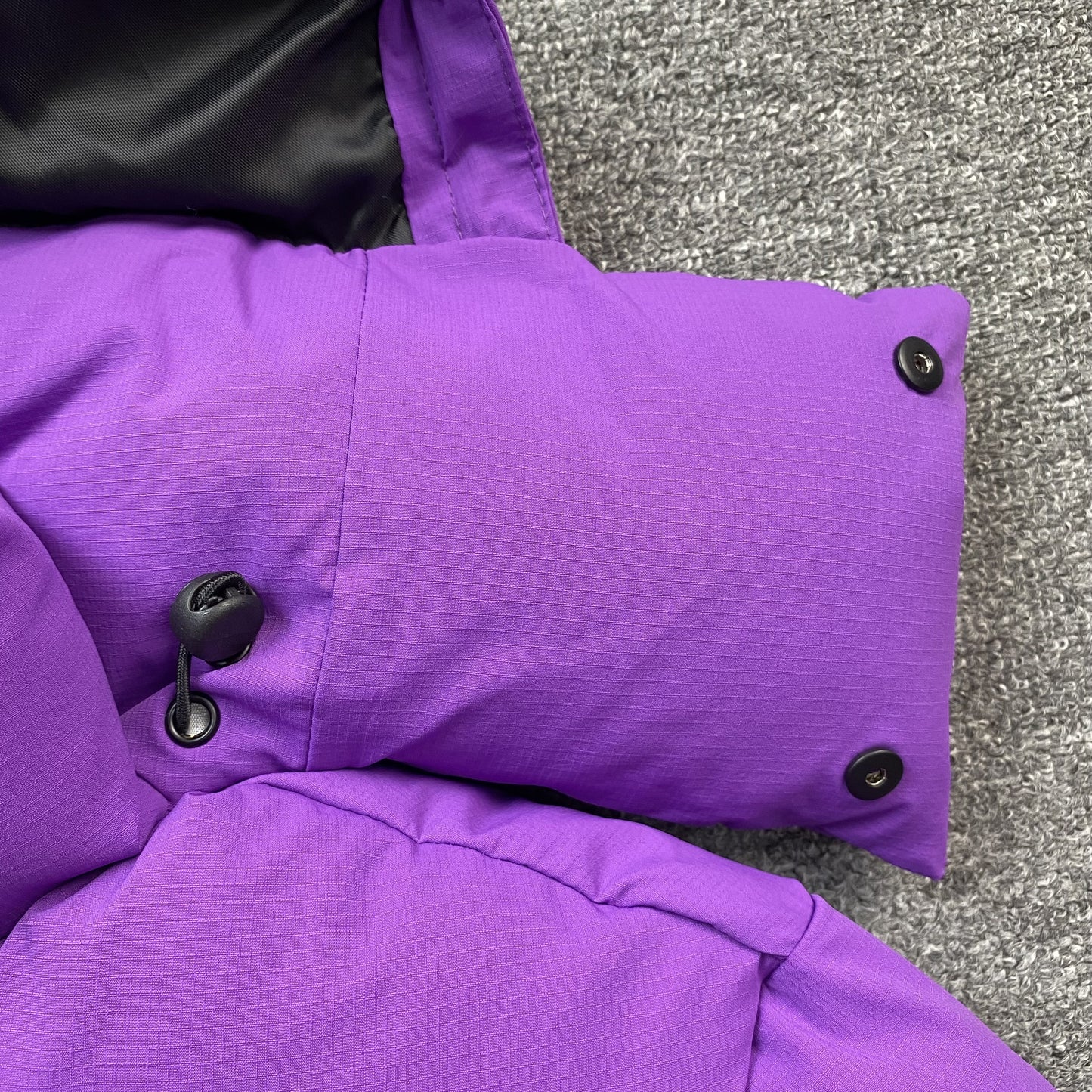 trapstar-x-awful-lot-of-cough-syrup-puffer-jacket-purple-6-Drip Store Argentina