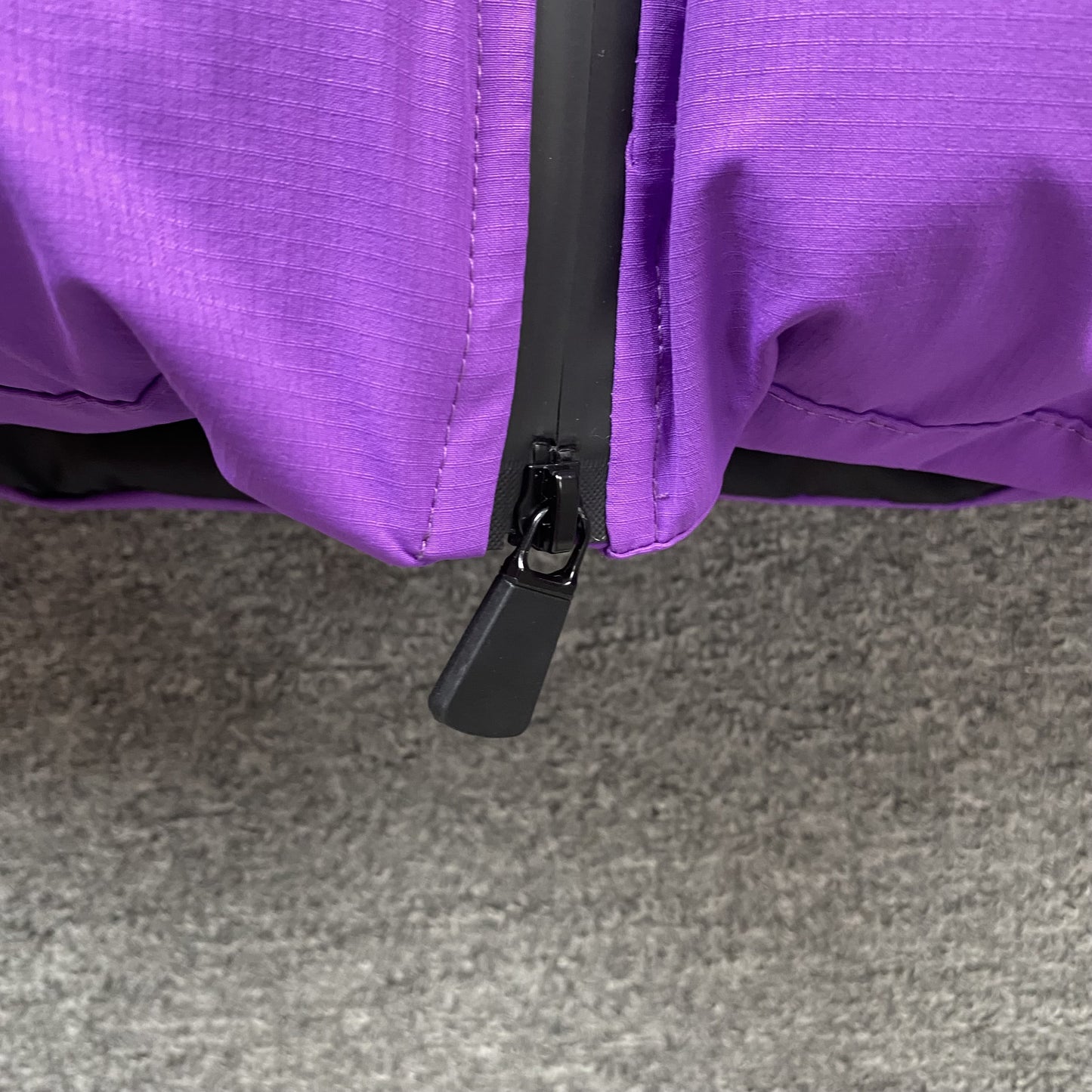 trapstar-x-awful-lot-of-cough-syrup-puffer-jacket-purple-7-Drip Store Argentina