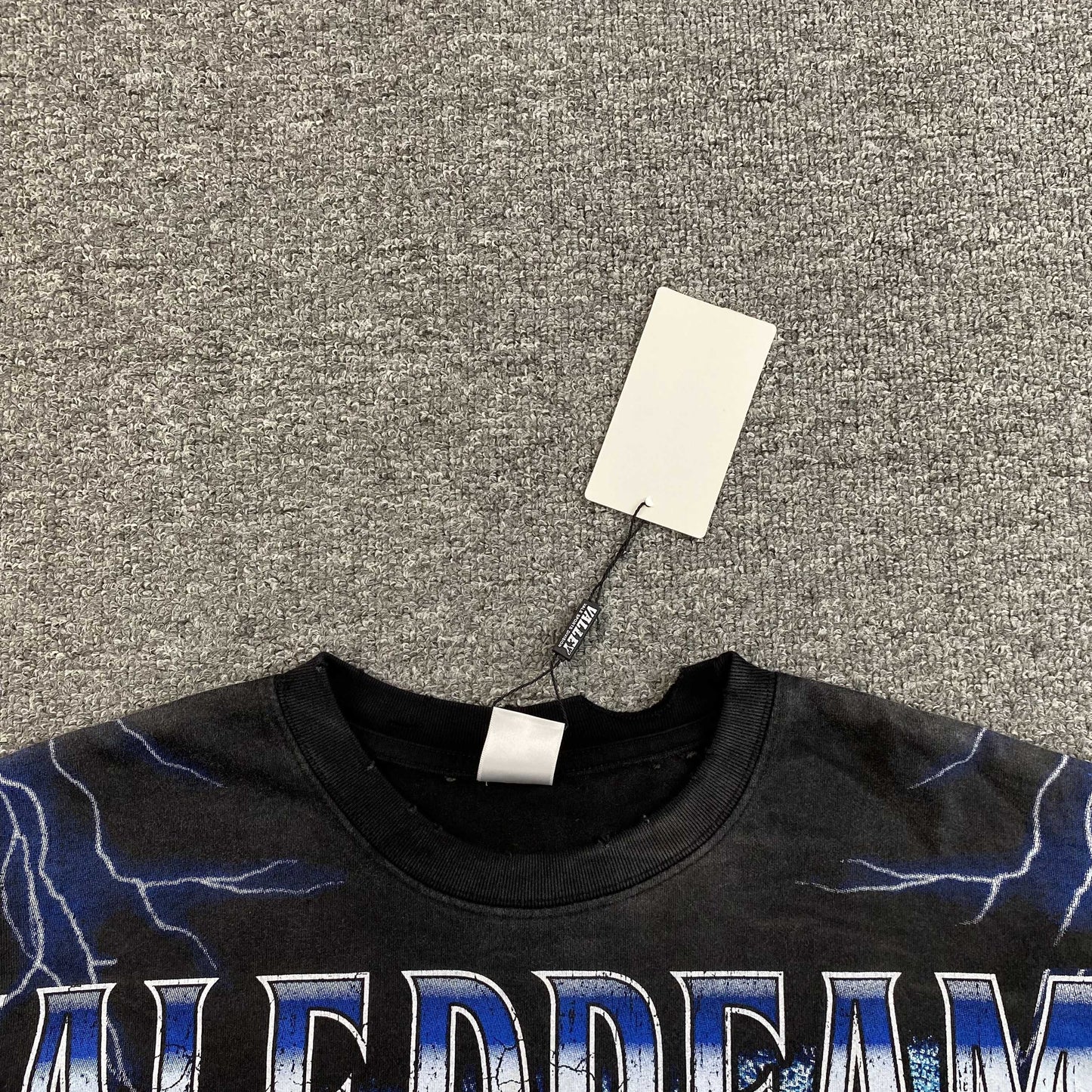 Remera Vale Forever Dog Tag Big Negra