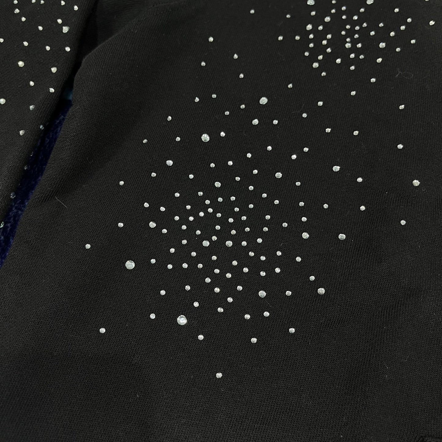 Campera Vale Forever Pluto Clustered Negro