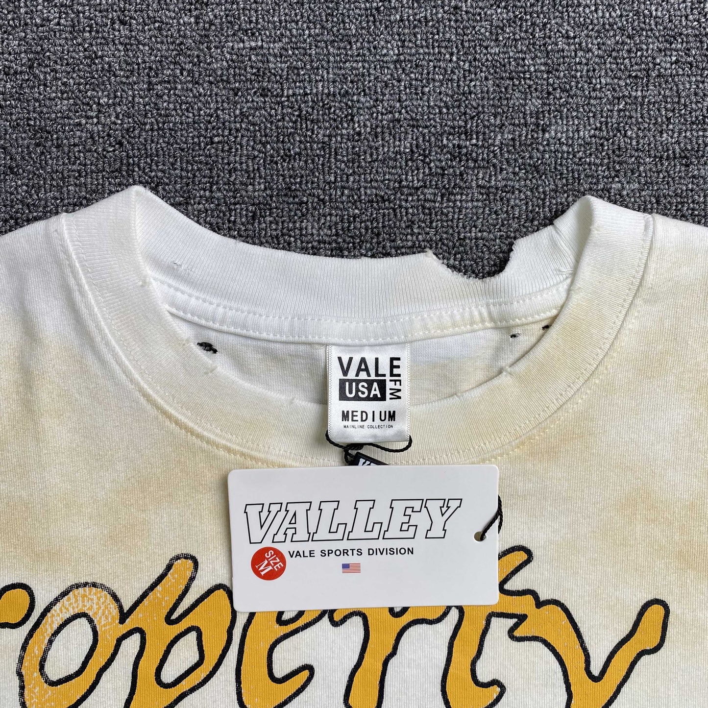 Remera Vale Forever Target Practice Blanca