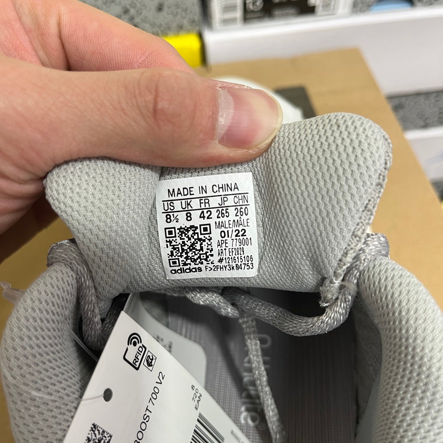 YEEZY BOOST 700 V2 STATIC