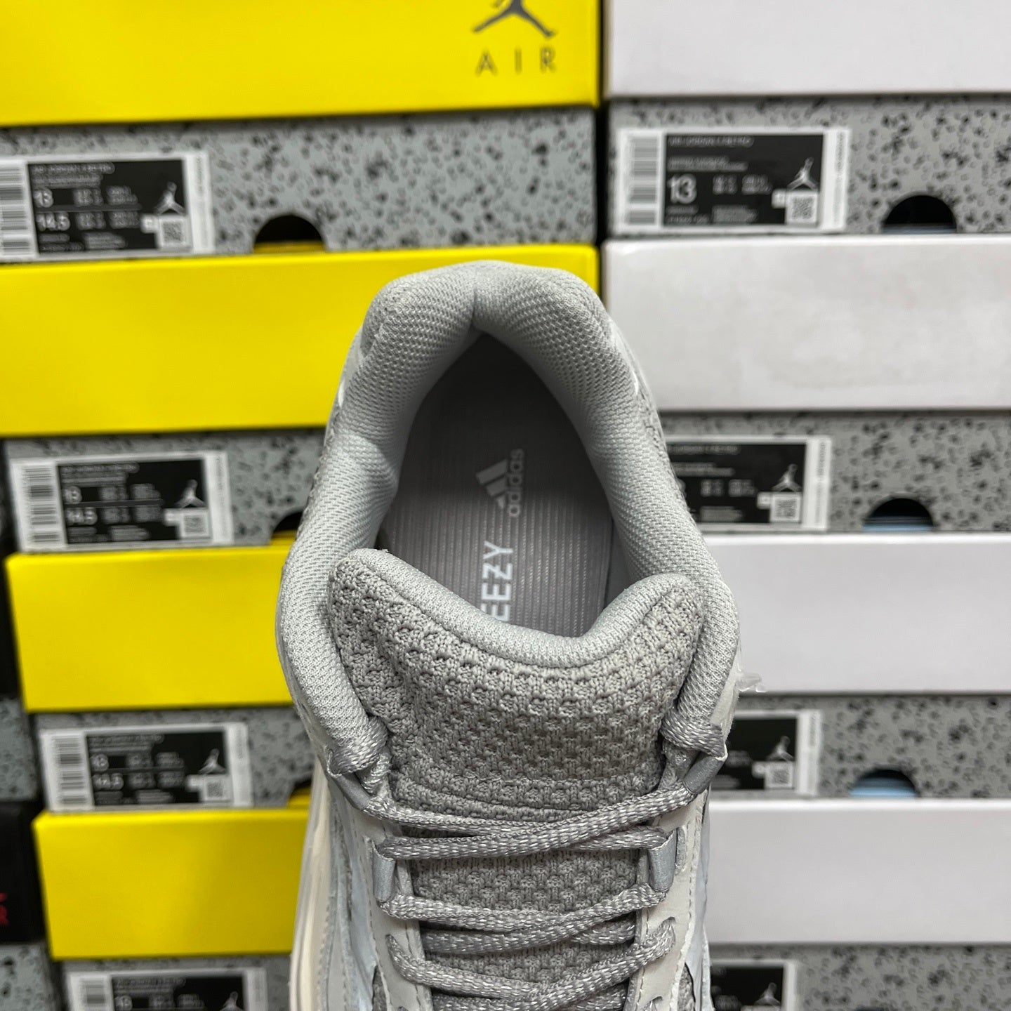 YEEZY BOOST 700 V2 STATIC