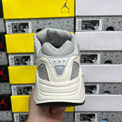 YEEZY BOOST 700 V2 STATIC