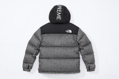 SUPREME x THE NORTH FACE STUDDED NUPTSE JACKET