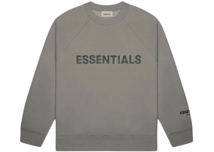 fear-of-god-essentials-crewneck-applique-logo-cement-Drip Store Argentina