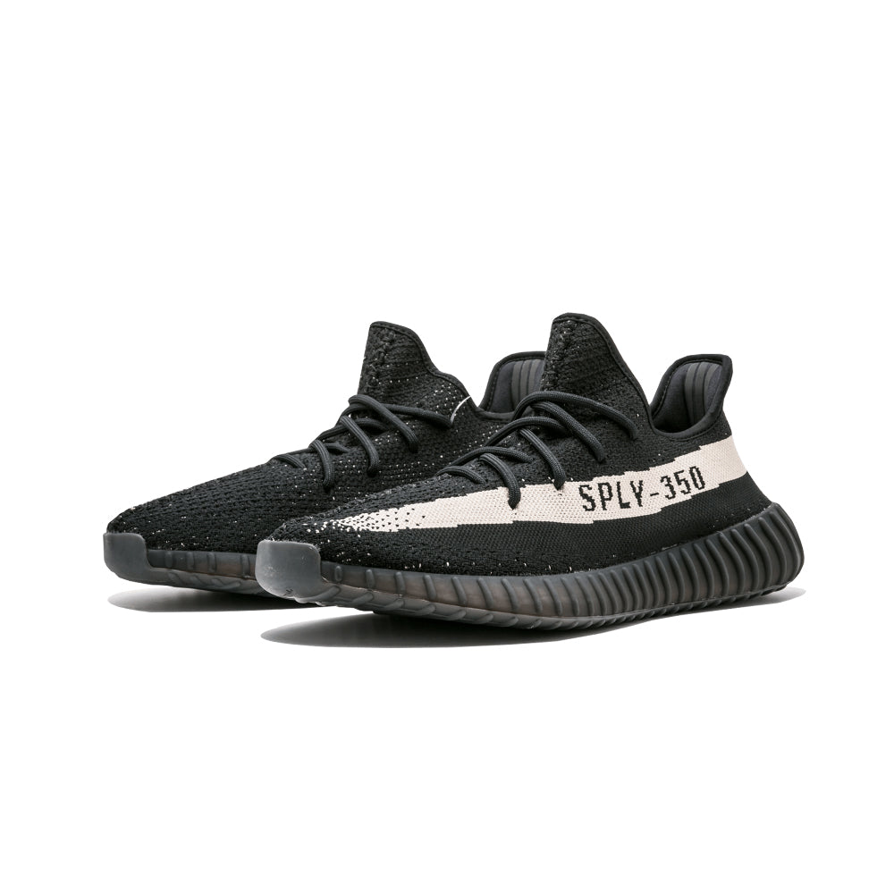 YEEZY BOOST 350 V2 CORE BLACK WHITE